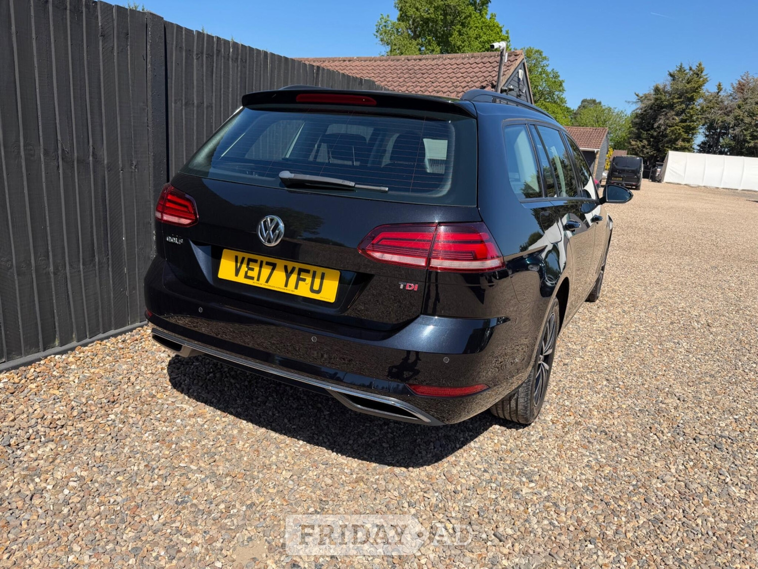 Volkswagen Golf 2017 - Cars in Addlestone