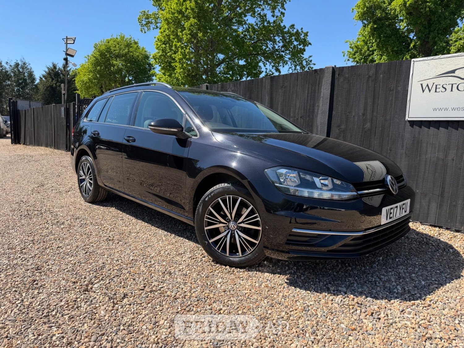 Volkswagen Golf 2017 in Addlestone