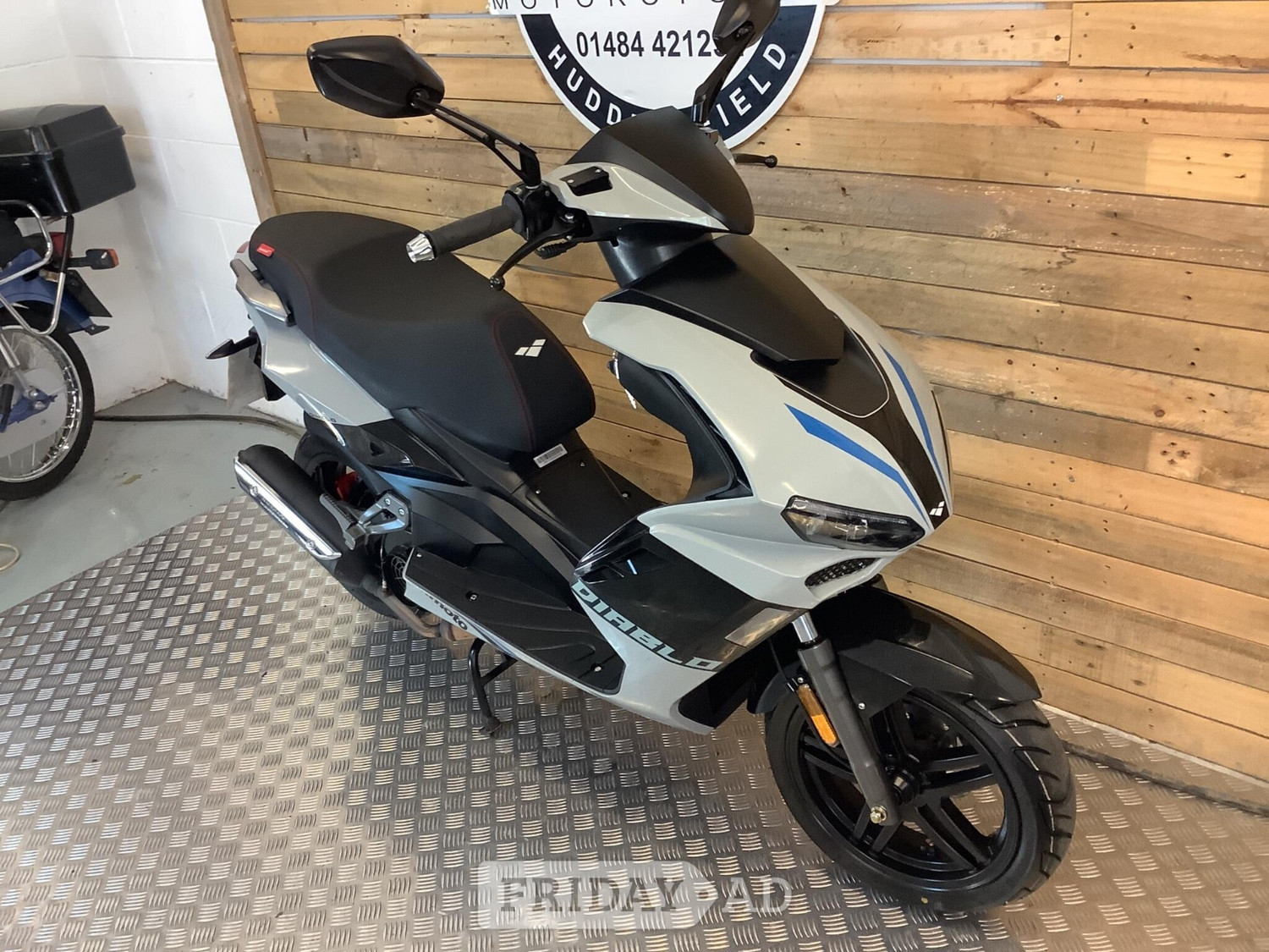 Lexmoto Diablo 2025 - Motorbikes, Scooters & Quads