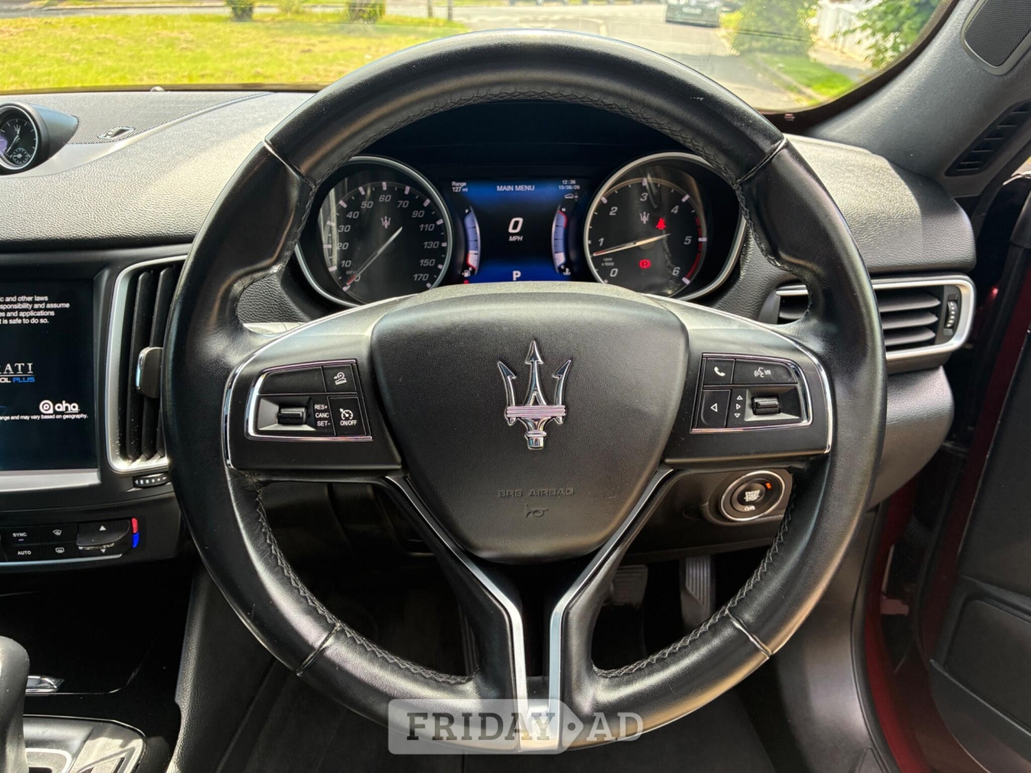 [ berth ]Maserati Levante