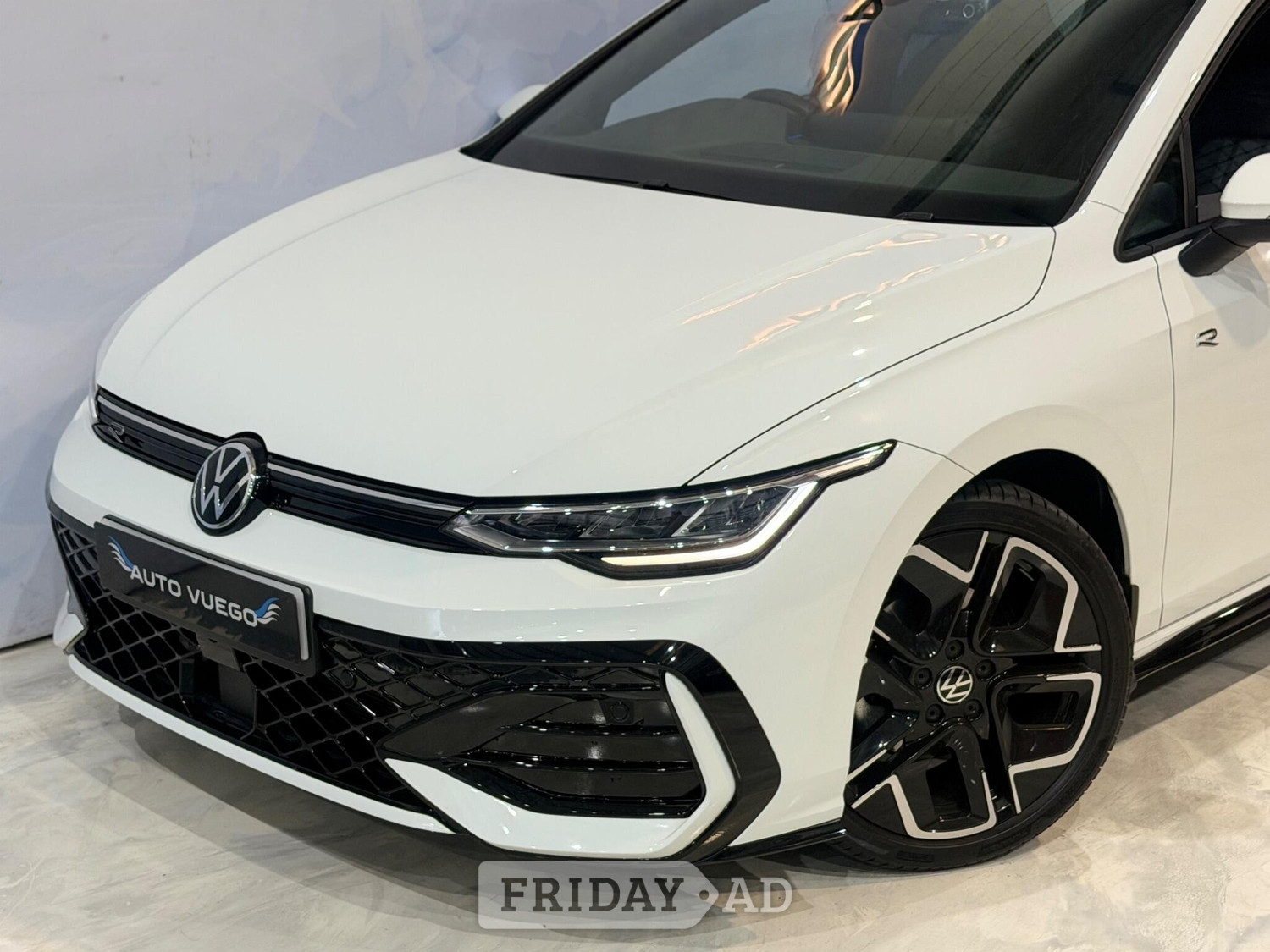 Volkswagen Golf 2025 - Cars