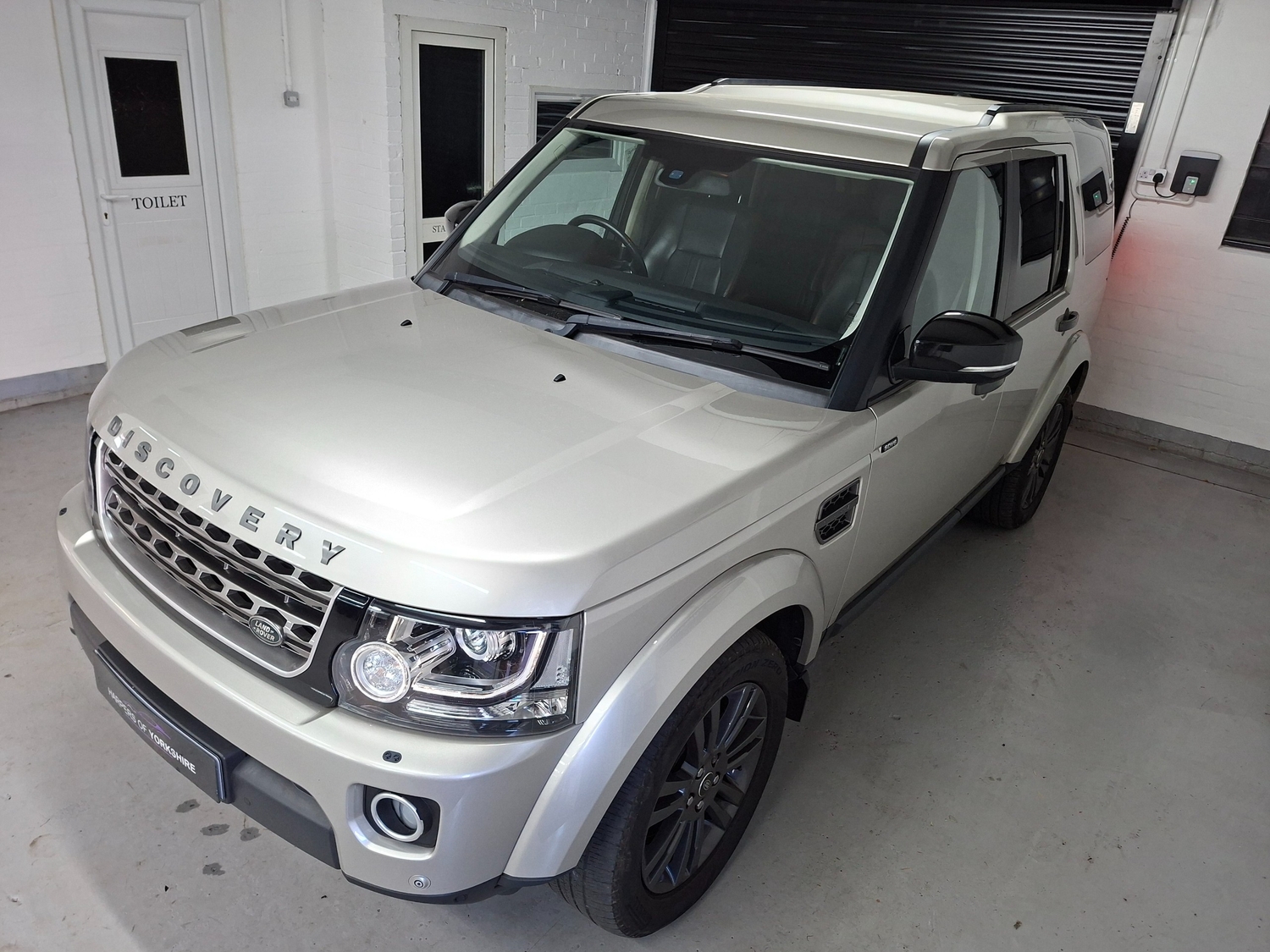 Land Rover Discovery 4 2016 - Cars