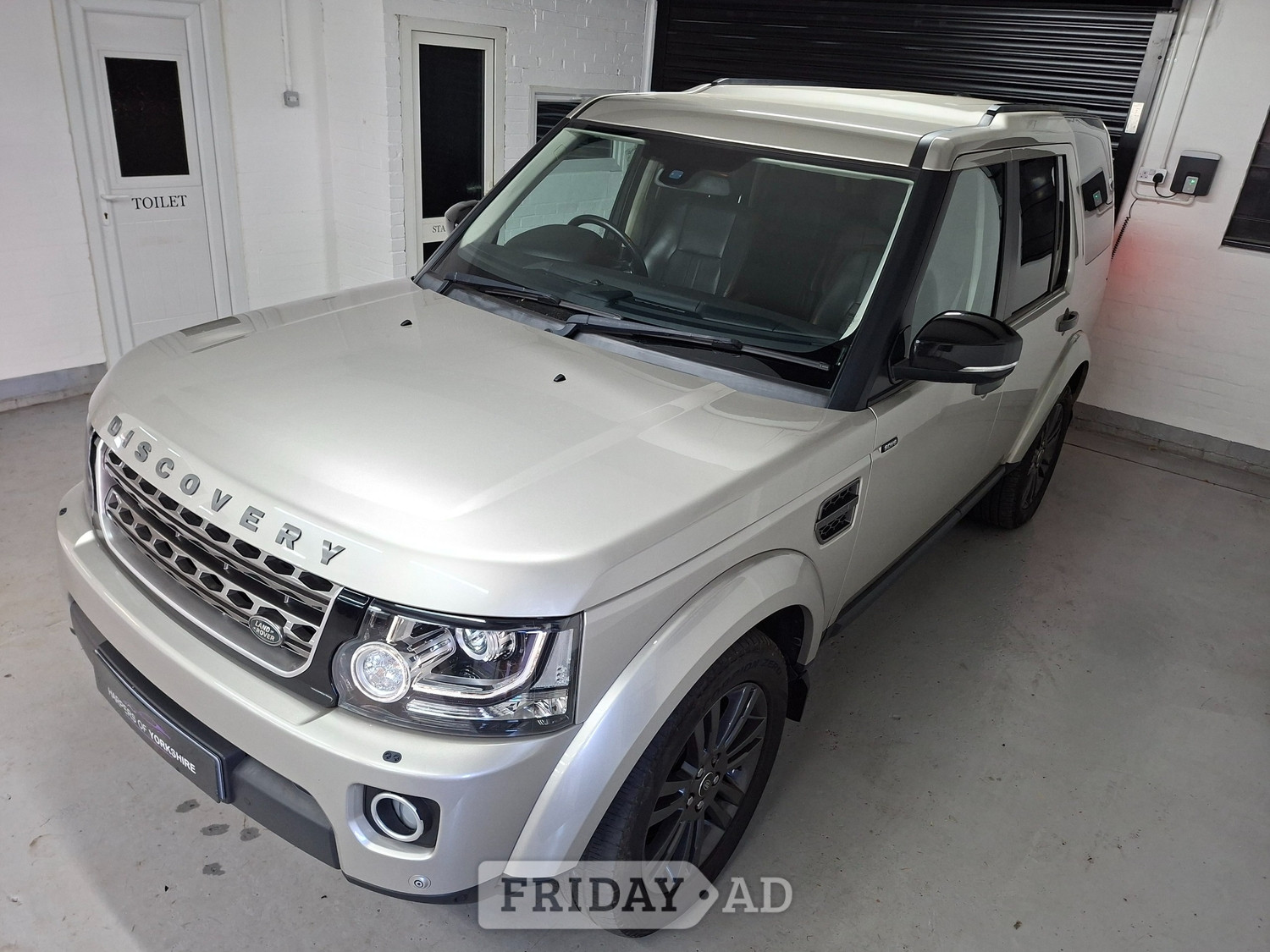 Land Rover Discovery 4 2016 - Cars