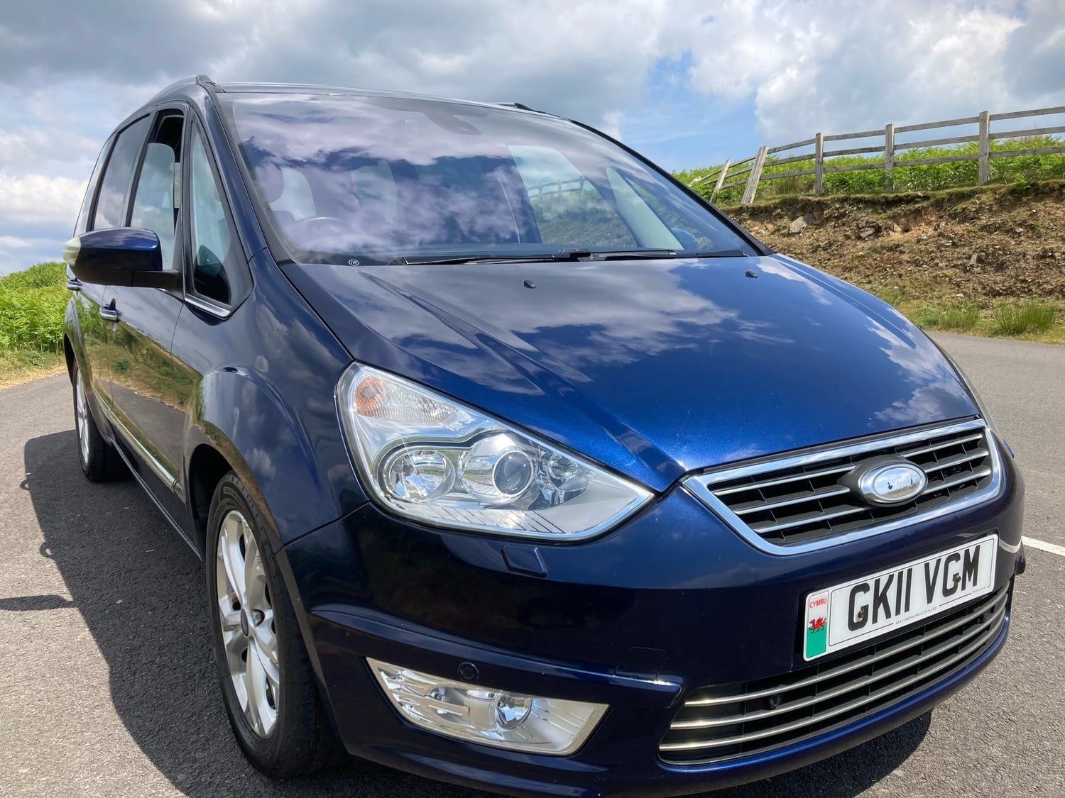 Ford Galaxy 2011 - Cars