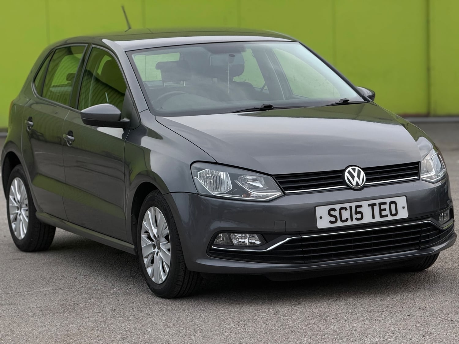 Volkswagen Polo 2015 in Leeds