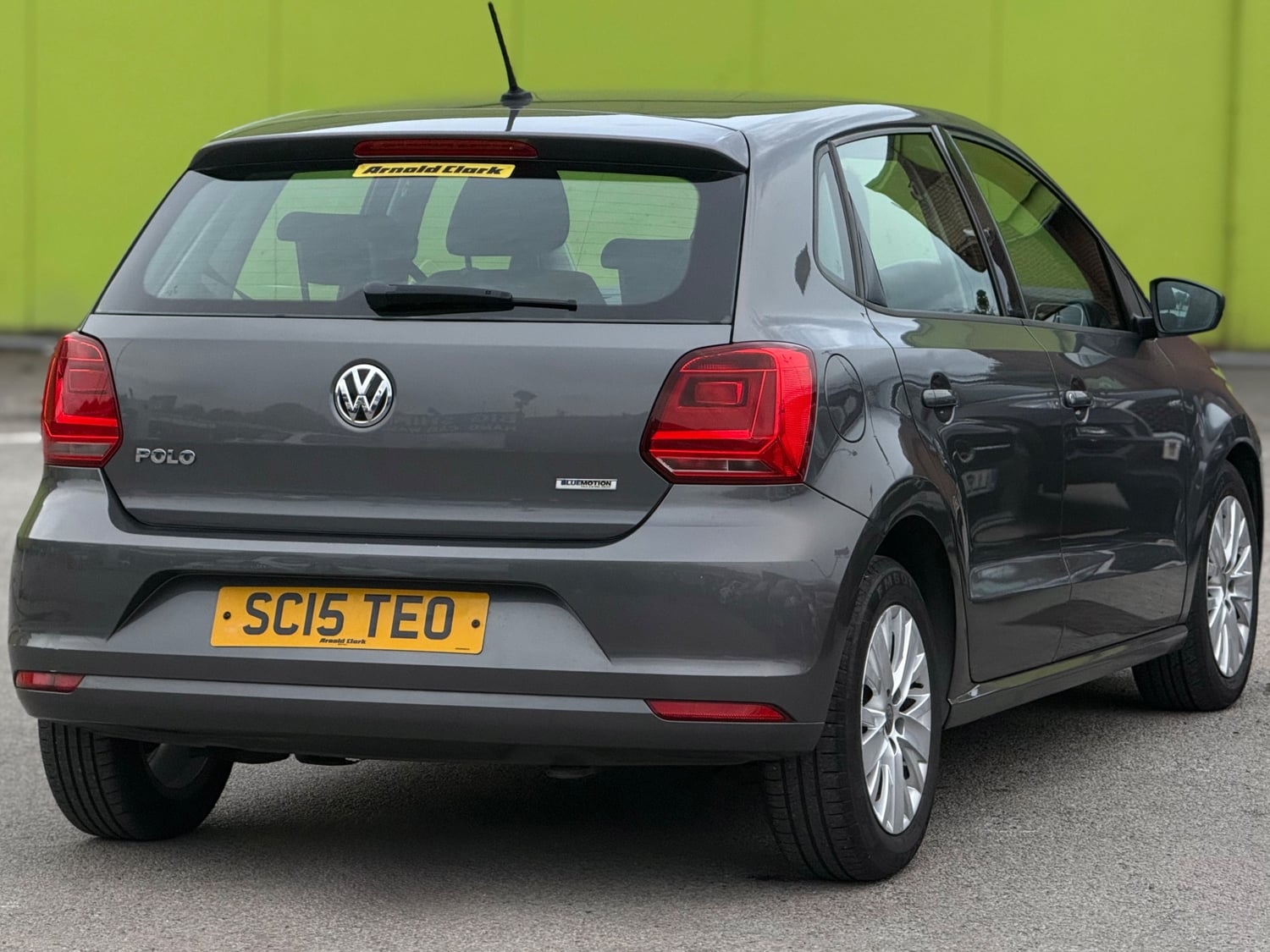 Volkswagen Polo 2015 - Cars in Leeds