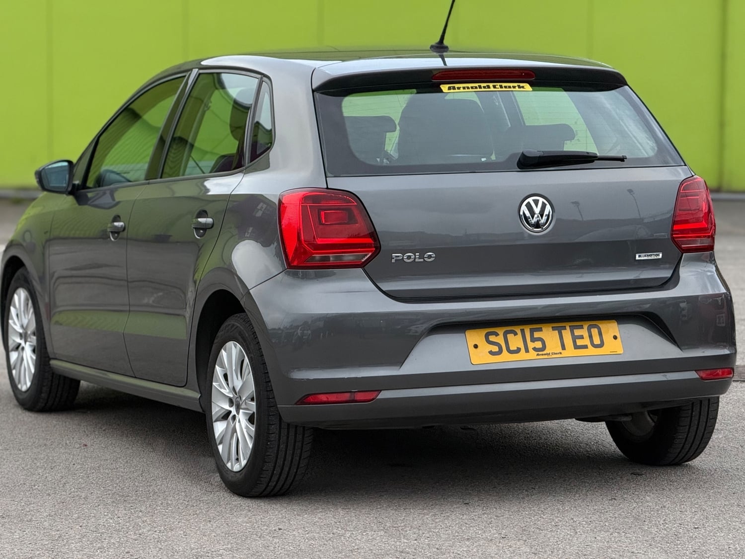 Volkswagen Polo 2015 - Cars