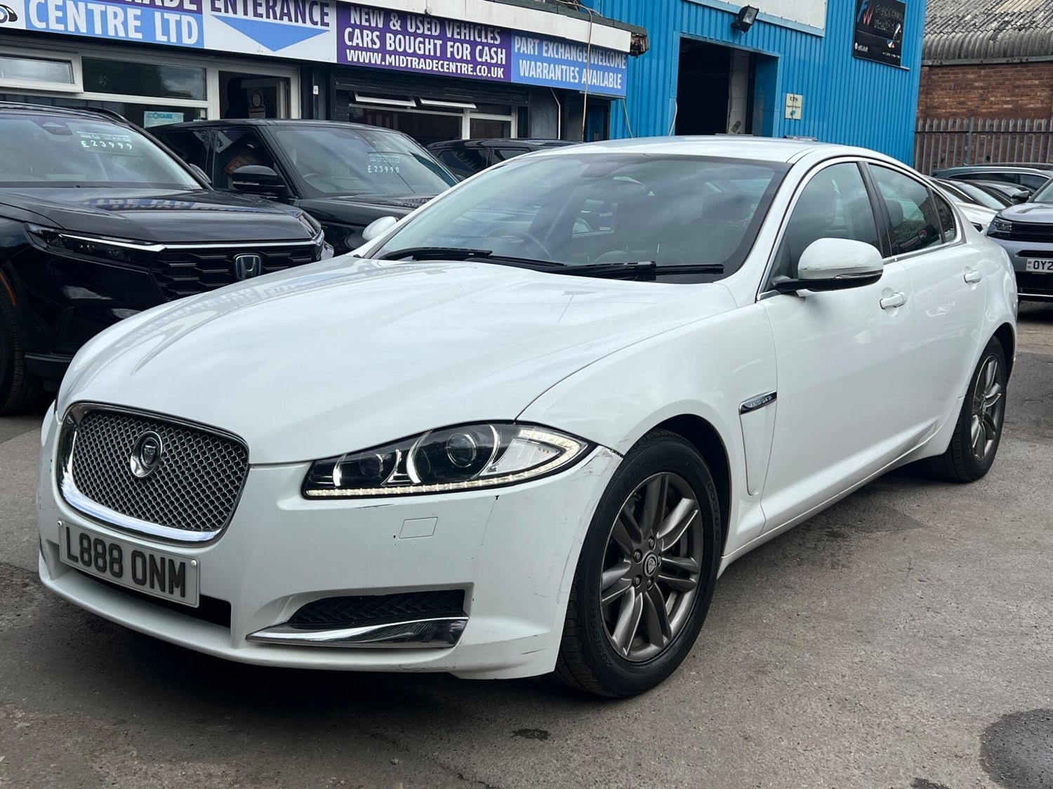 [ berth ]Jaguar XF