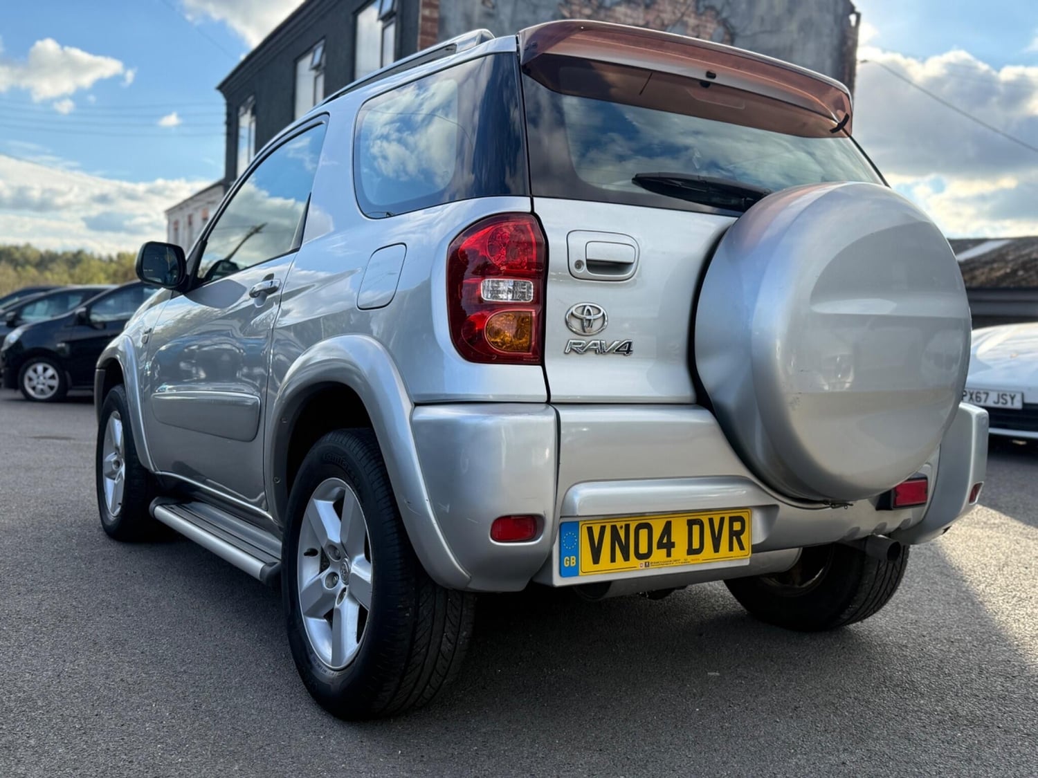 Toyota RAV4 2004 - Cars in Coalville
