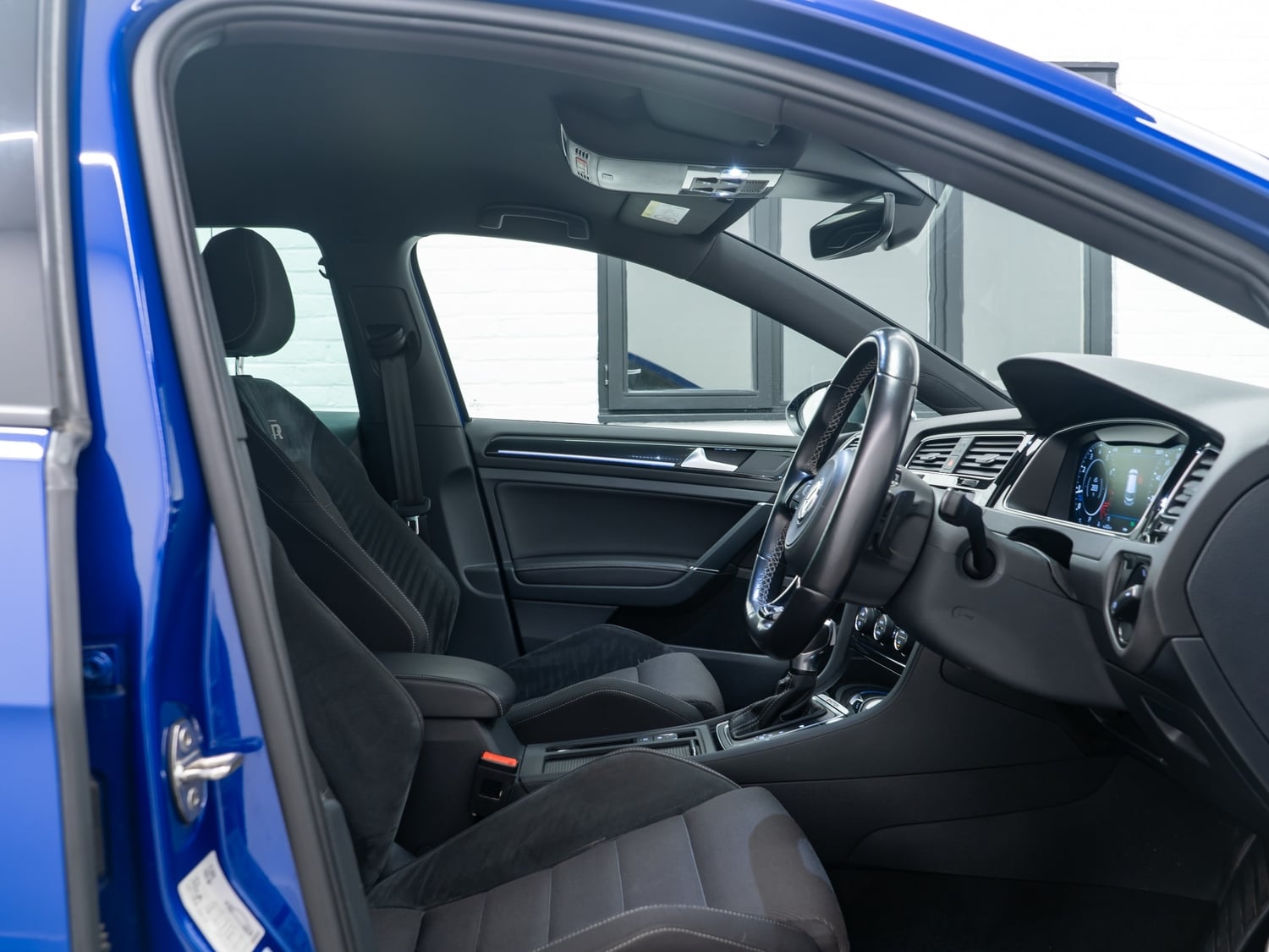 Volkswagen Golf 2020 - Cars
