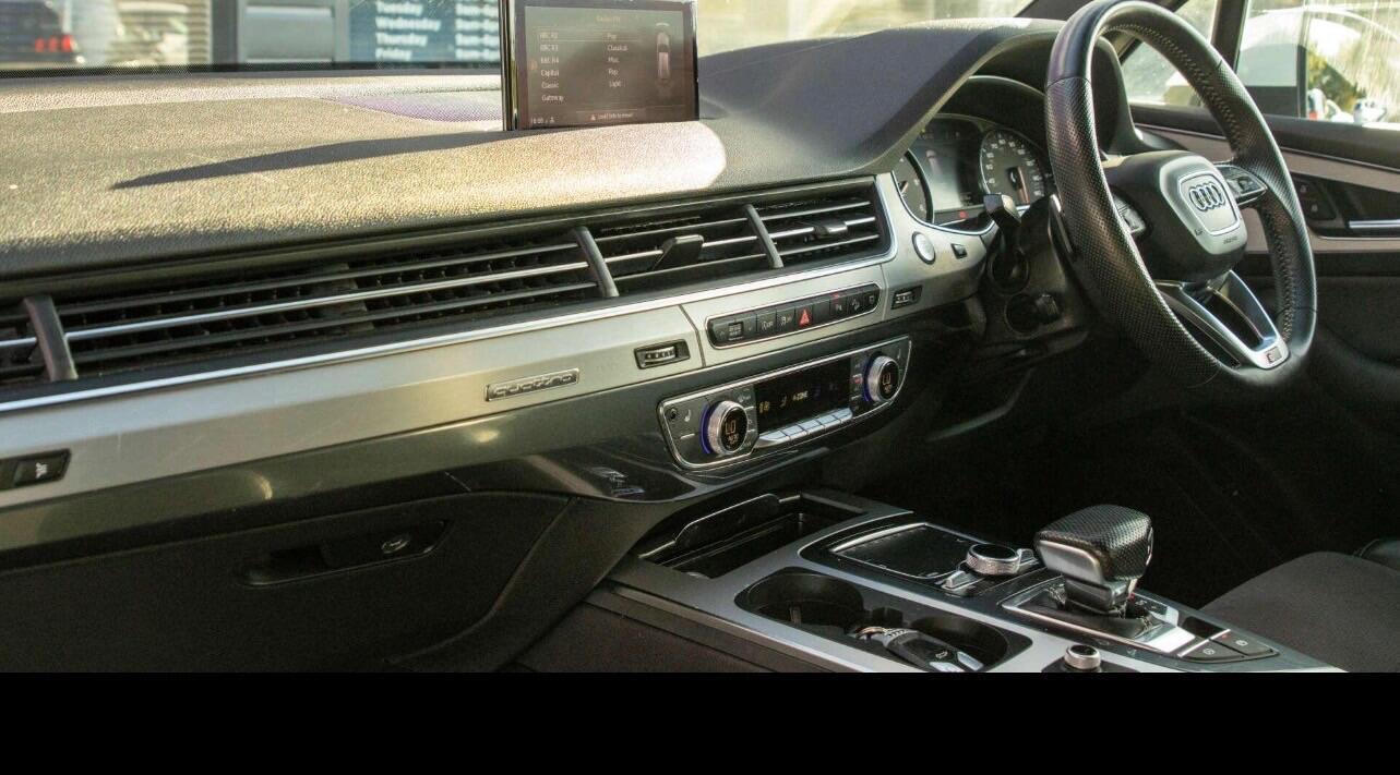 Audi Q7 2020 - Cars