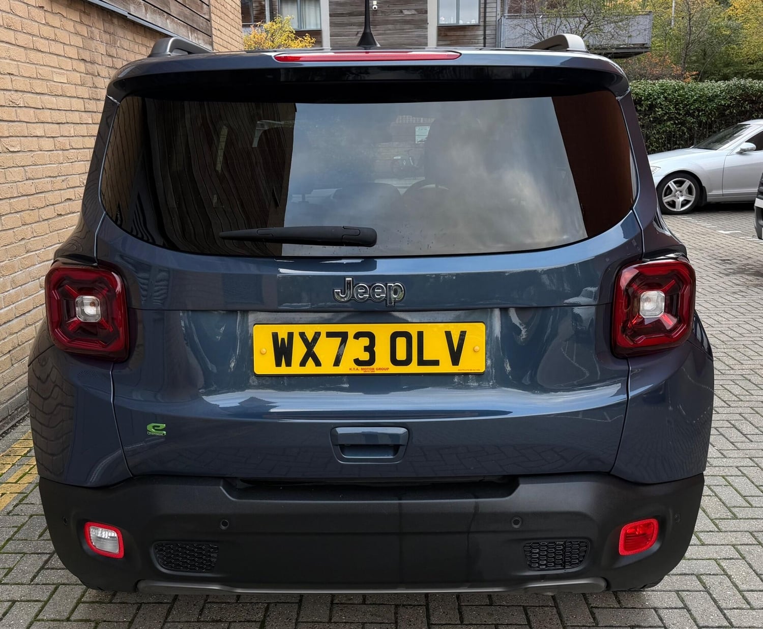 Jeep Renegade 2023 - Cars