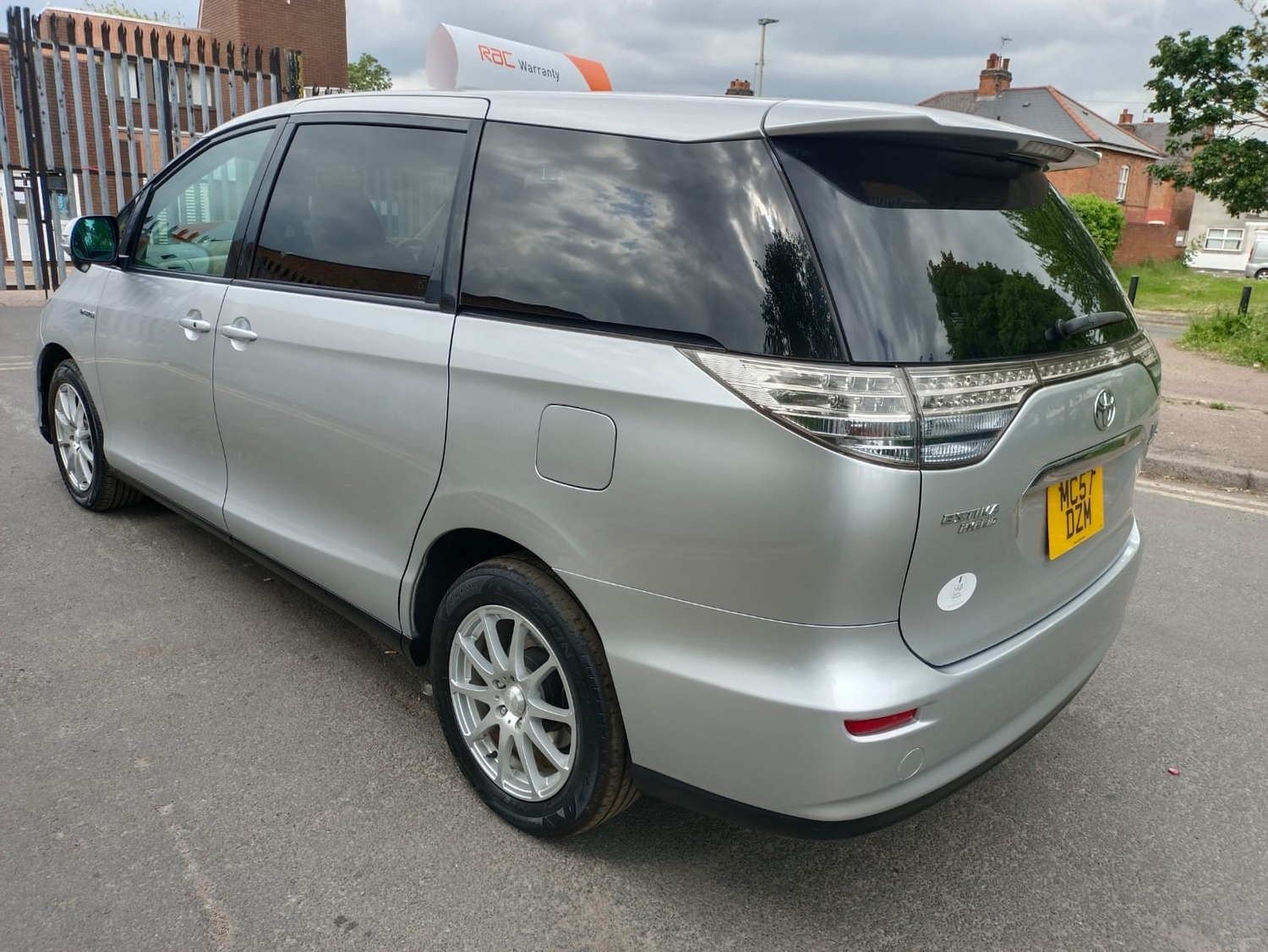[ berth ]Toyota Estima
