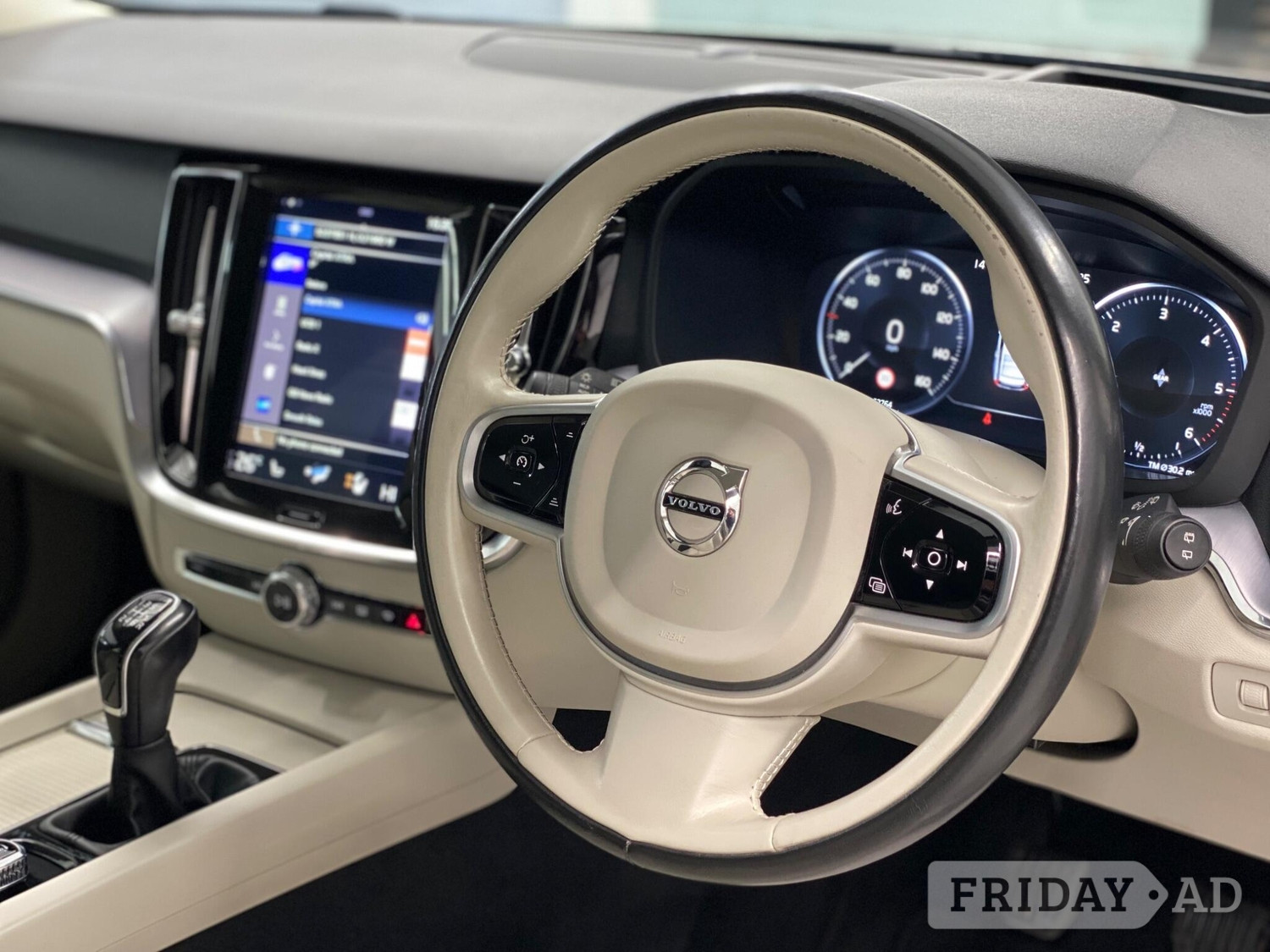 Volvo V60 2019 - Cars in Peterborough