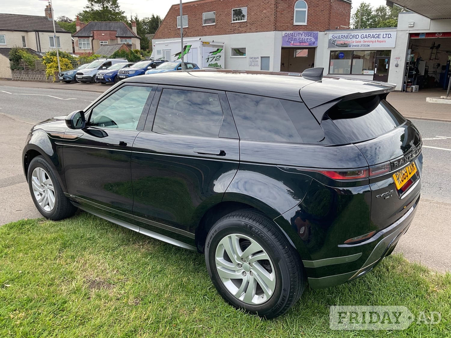 [ berth ]Land Rover Range Rover Evoque