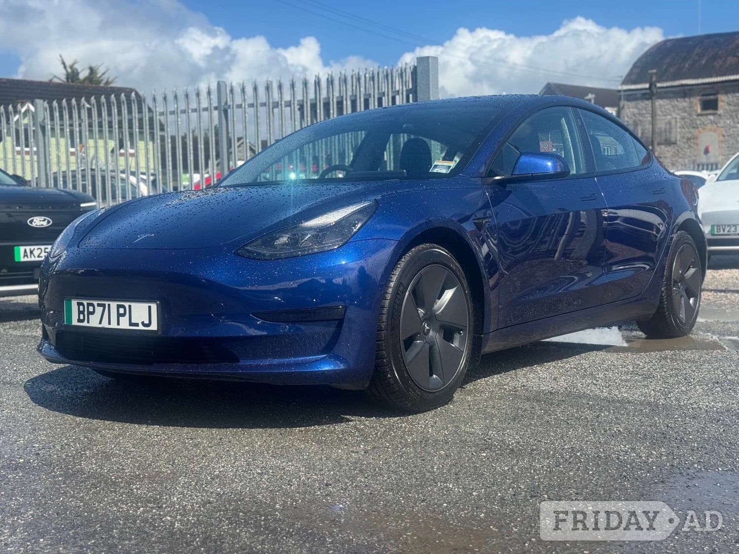[ berth ]Tesla Model 3