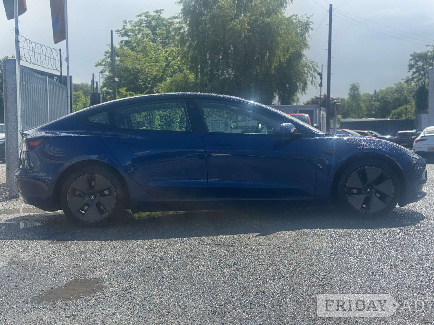 Tesla Model 3 2022 - Cars