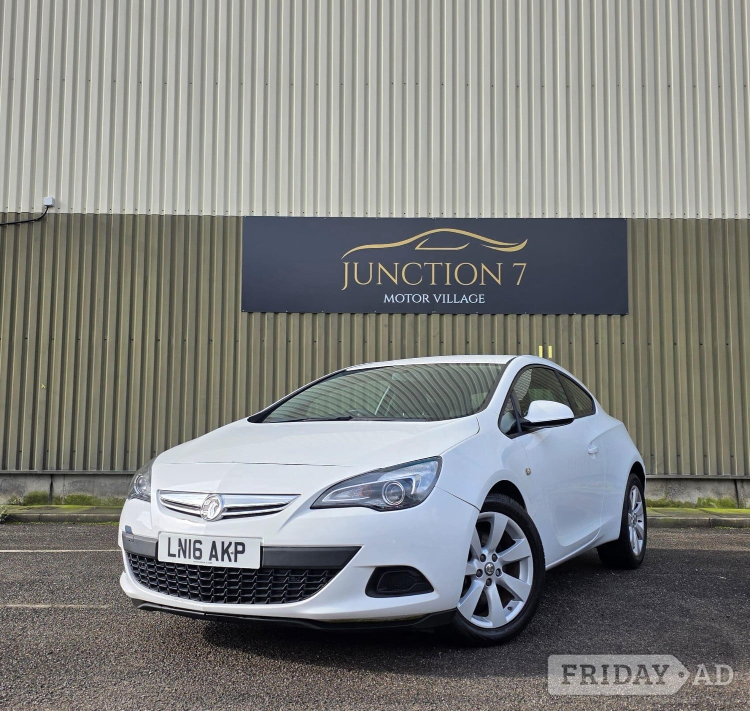 Vauxhall Astra 2016 in Accrington