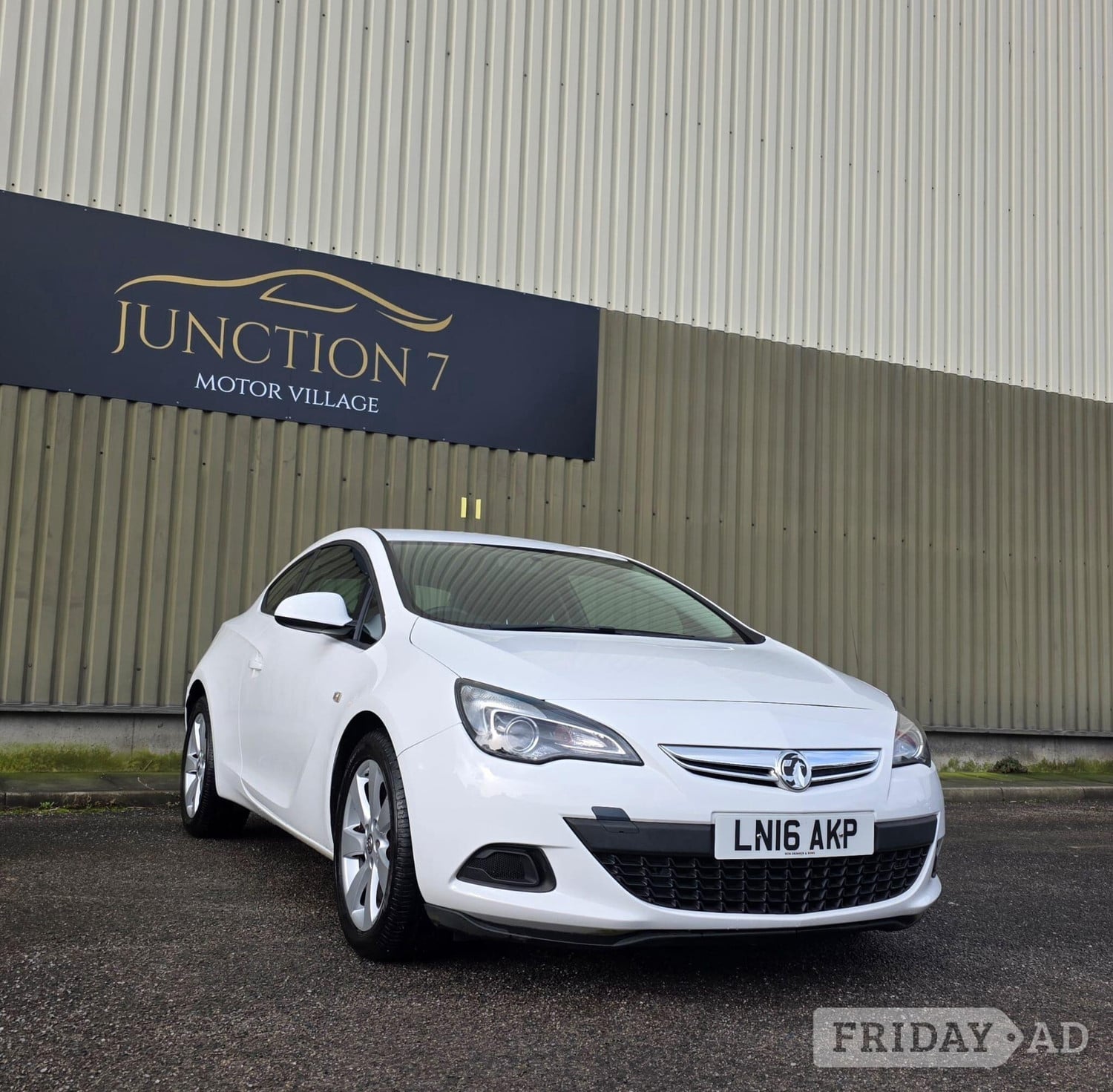 [ berth ]Vauxhall Astra