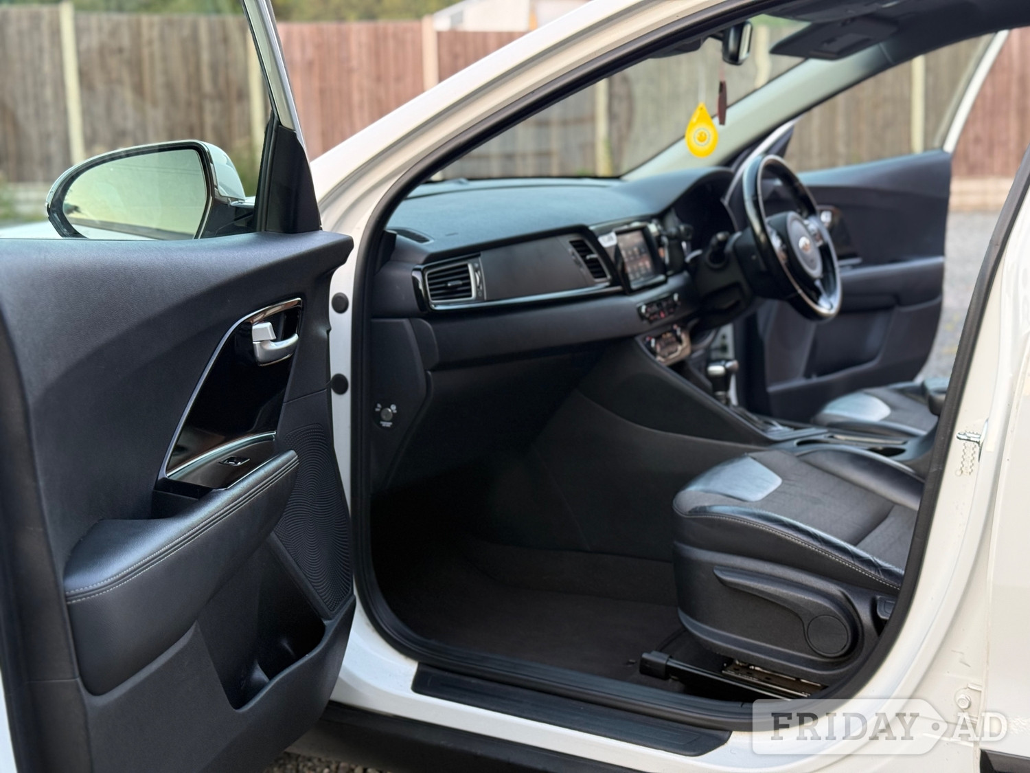 Kia Niro 2017 - Cars in Coventry