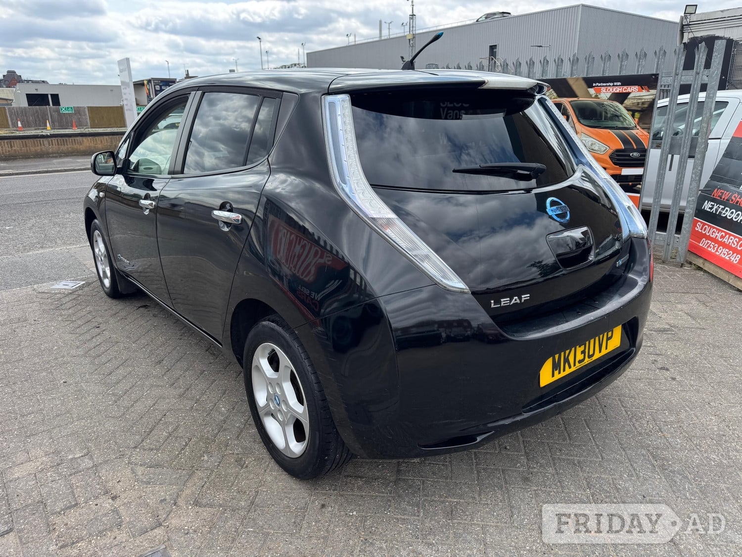 [ berth ]Nissan LEAF
