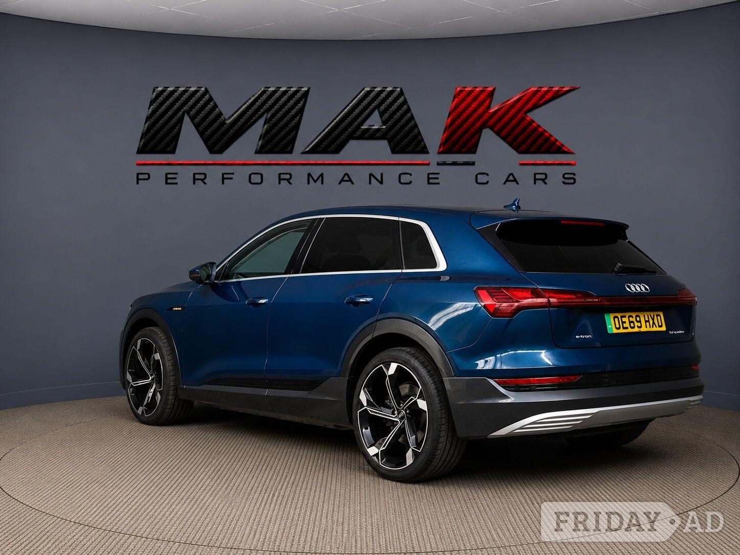 [ berth ]Audi e-tron