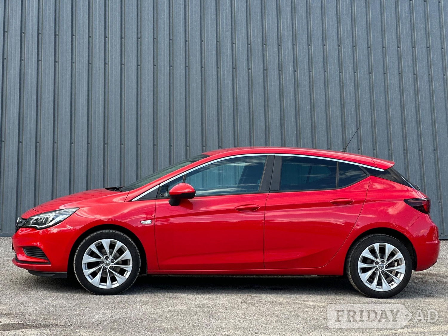 Vauxhall Astra 2017 - Cars in Farnham