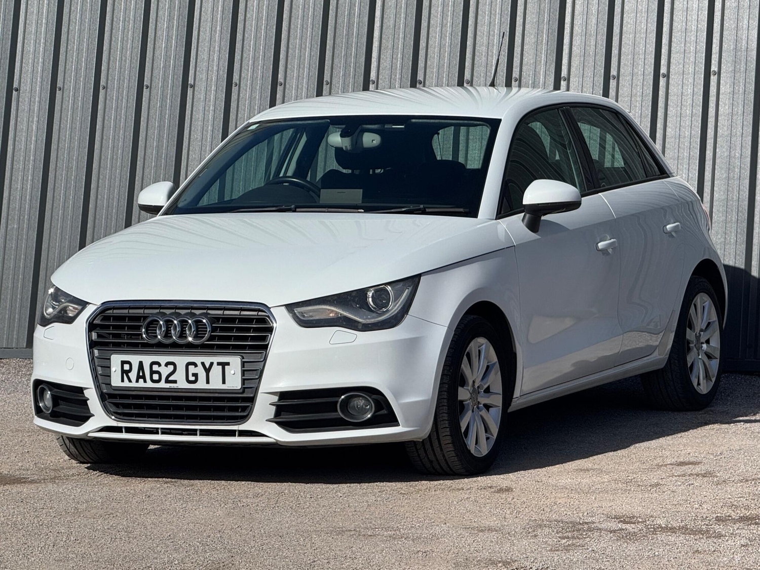 [ berth ]Audi A1
