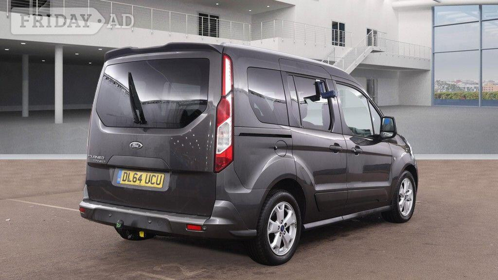 Ford Tourneo Connect 2015 - Cars in Pontypridd