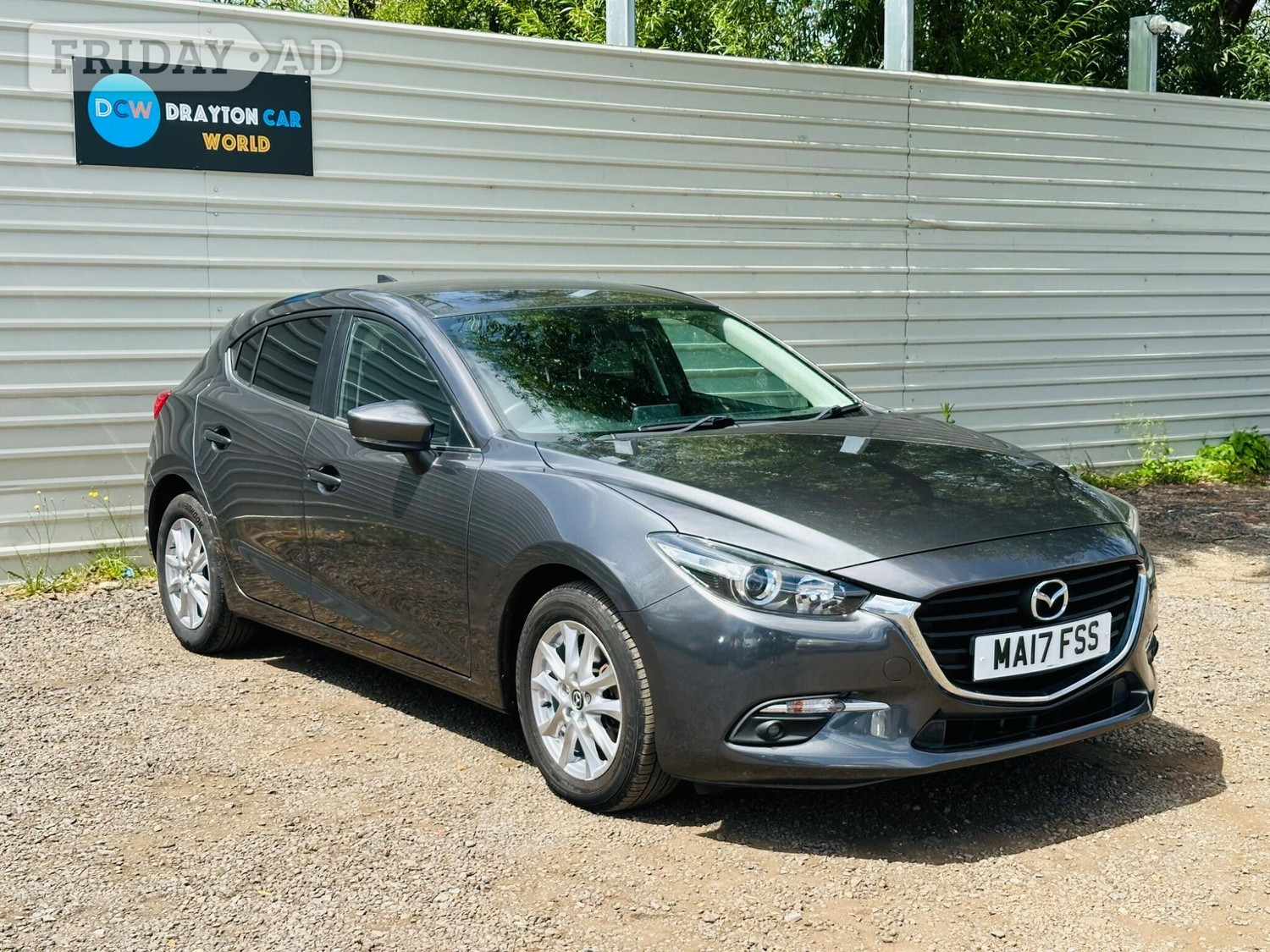 Mazda 3 2017 - Cars in Hillingdon