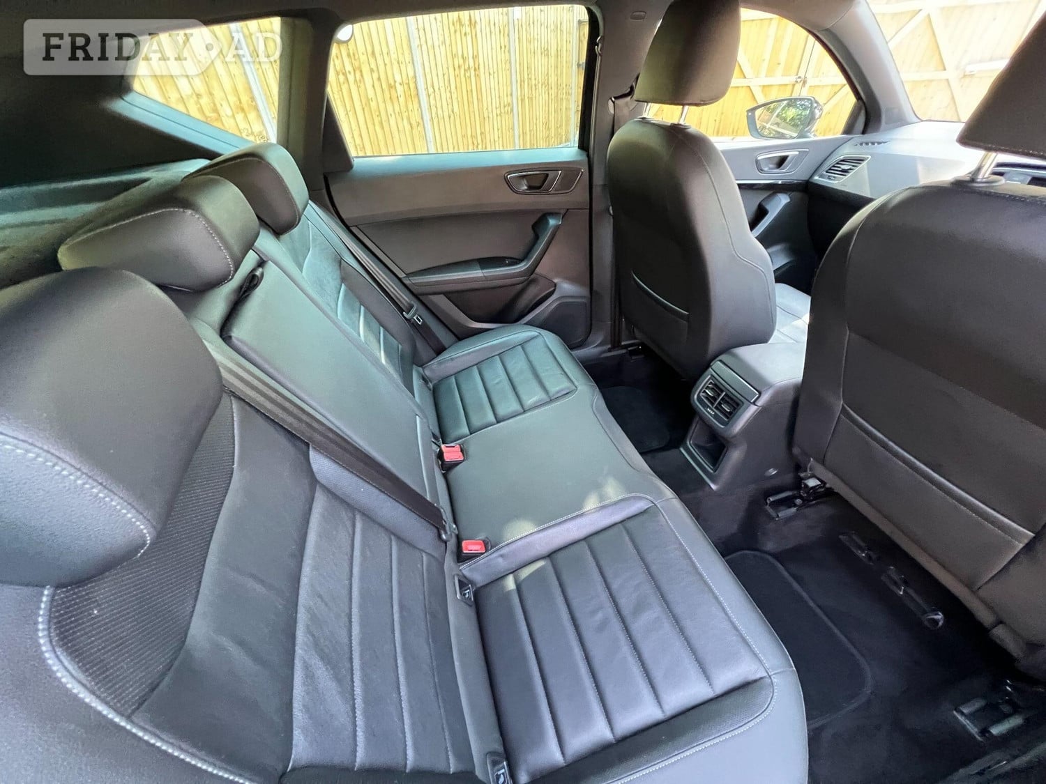 [ berth ]SEAT Ateca
