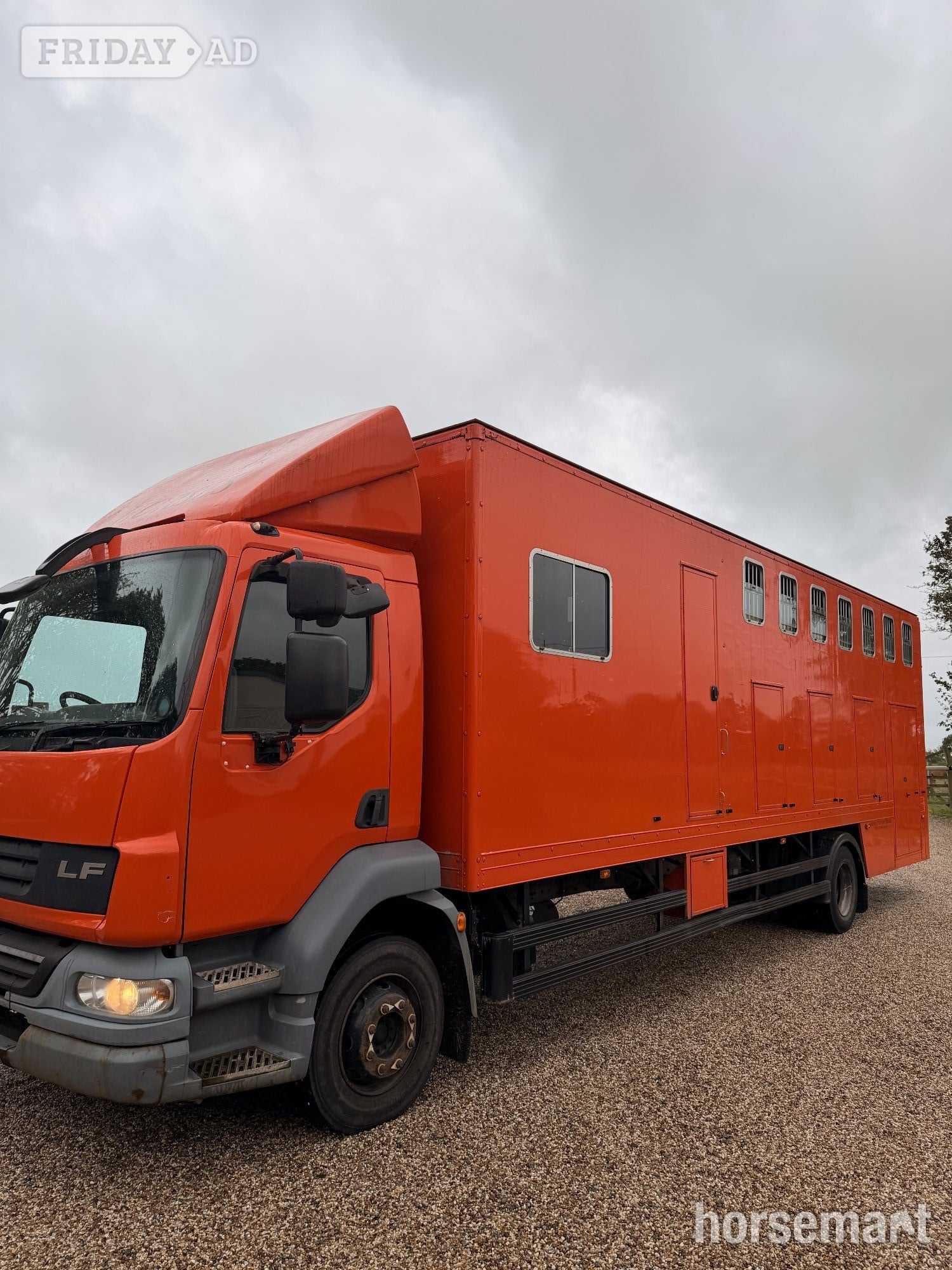 [ berth ]Priory Stud Horseboxes 