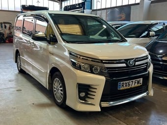 Toyota Voxy 2017