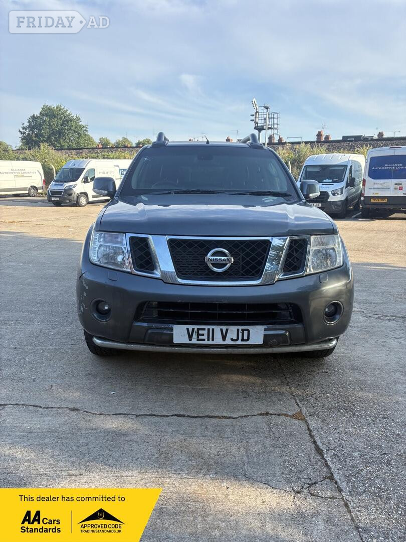 Nissan Navara Reading
