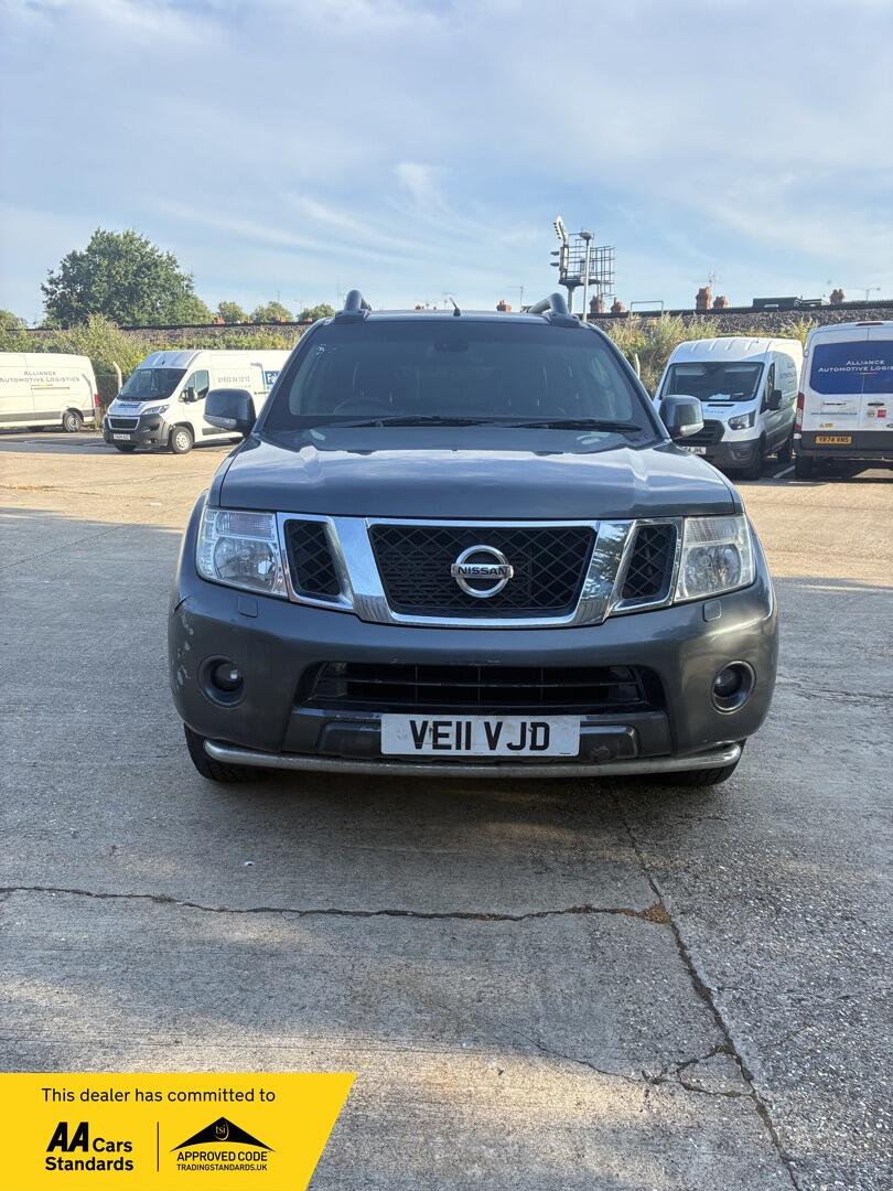 Nissan Navara Reading