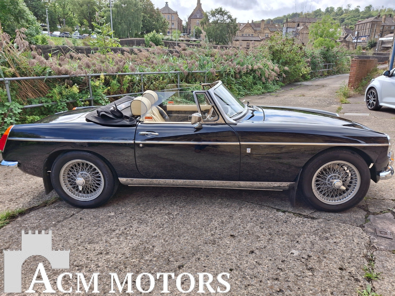[ berth ]MG MGB