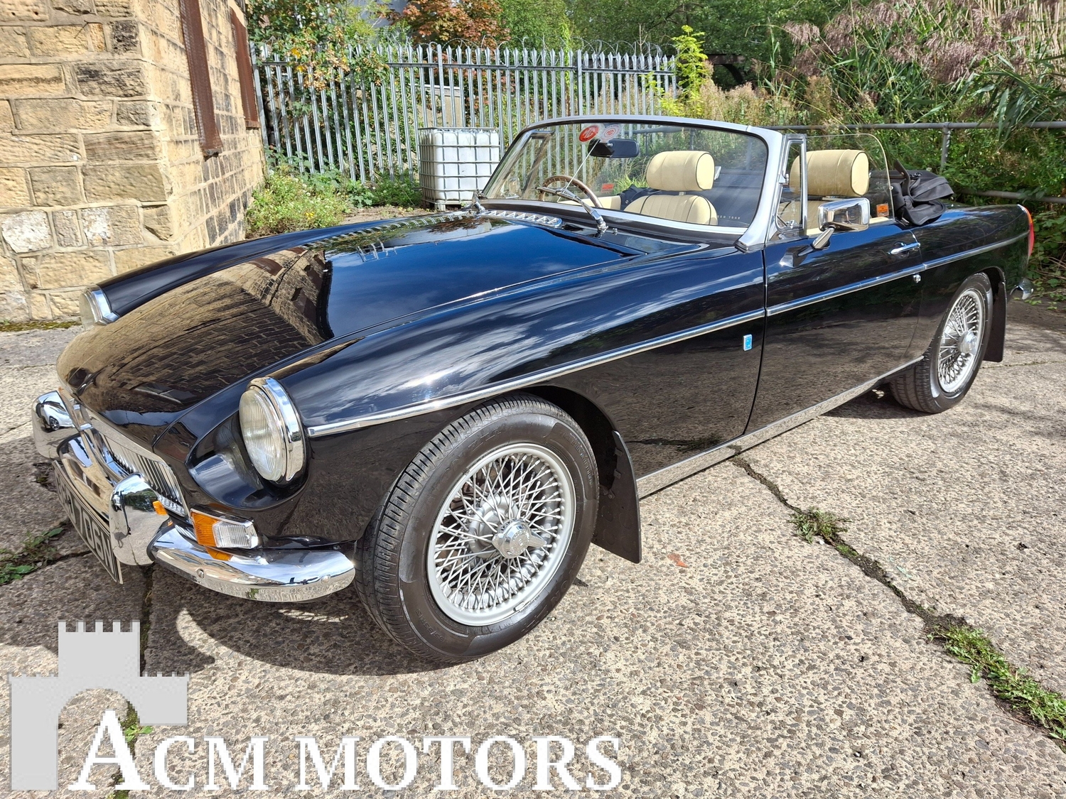 MG MGB 1975 - Cars in Bingley