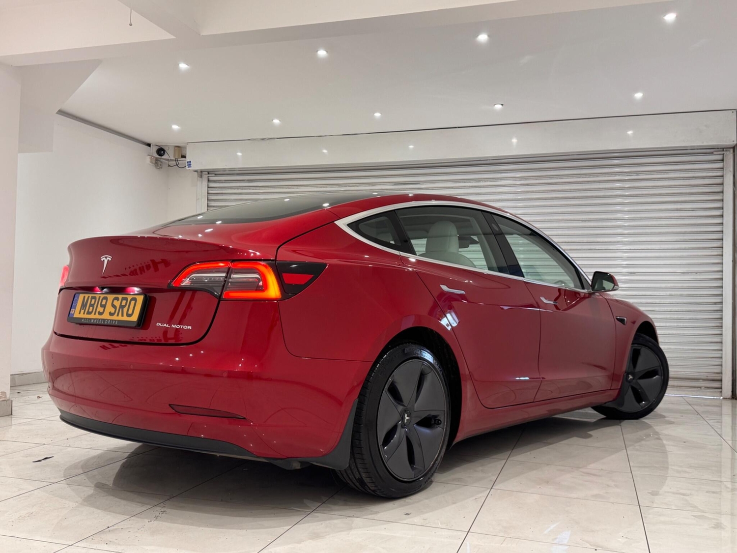 [ berth ]Tesla Model 3