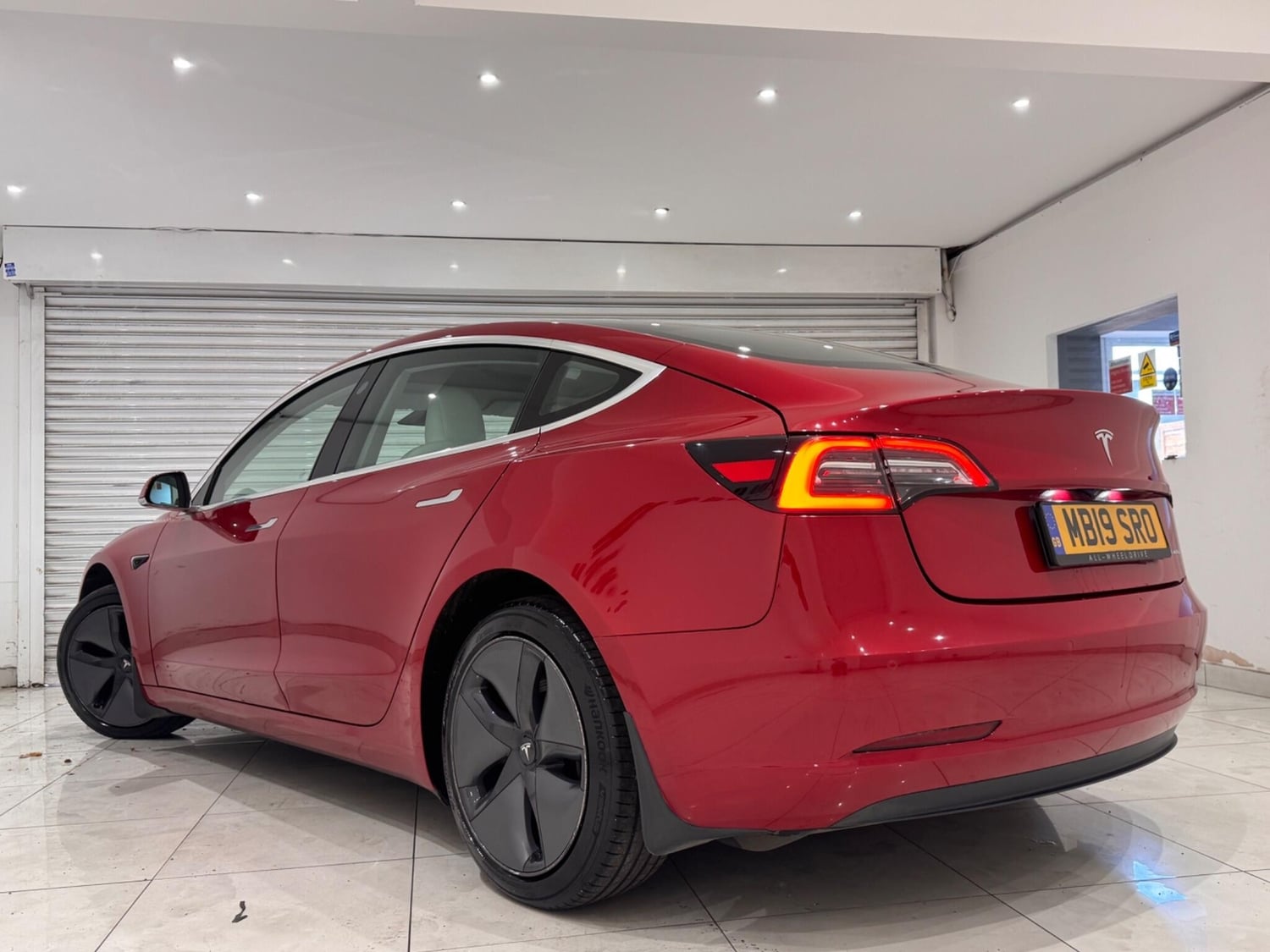 Tesla Model 3 2019 - Cars