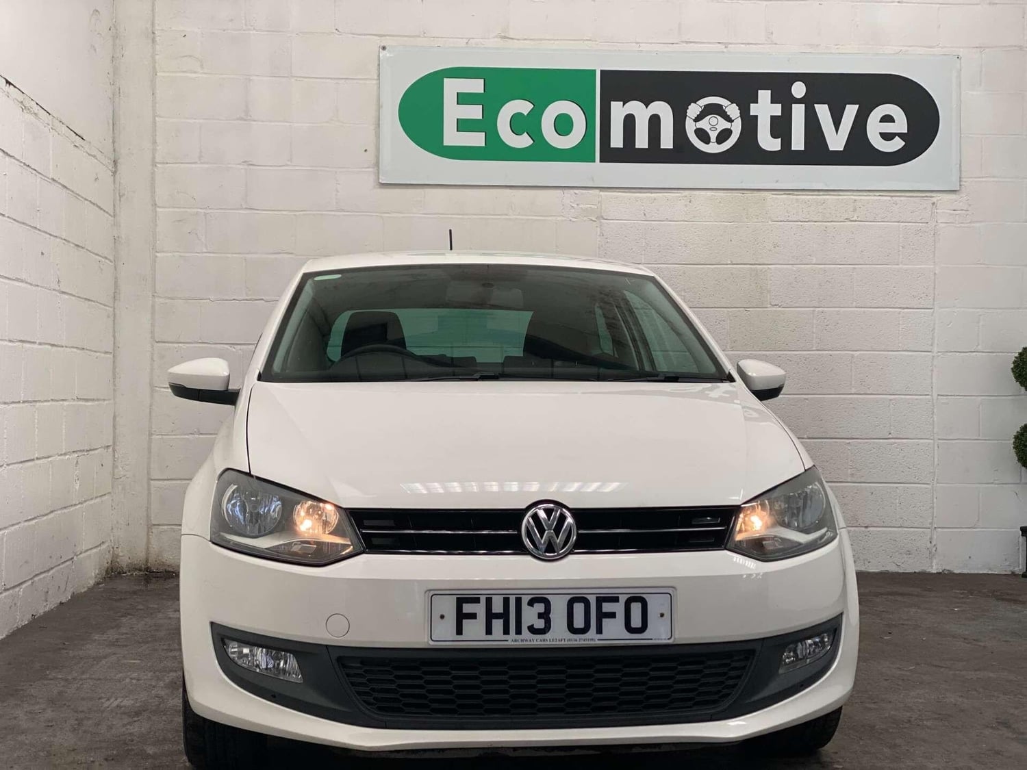 Volkswagen Polo 2013 - Cars