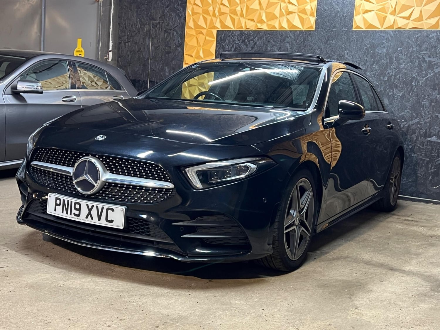 [ berth ]Mercedes-Benz A Class