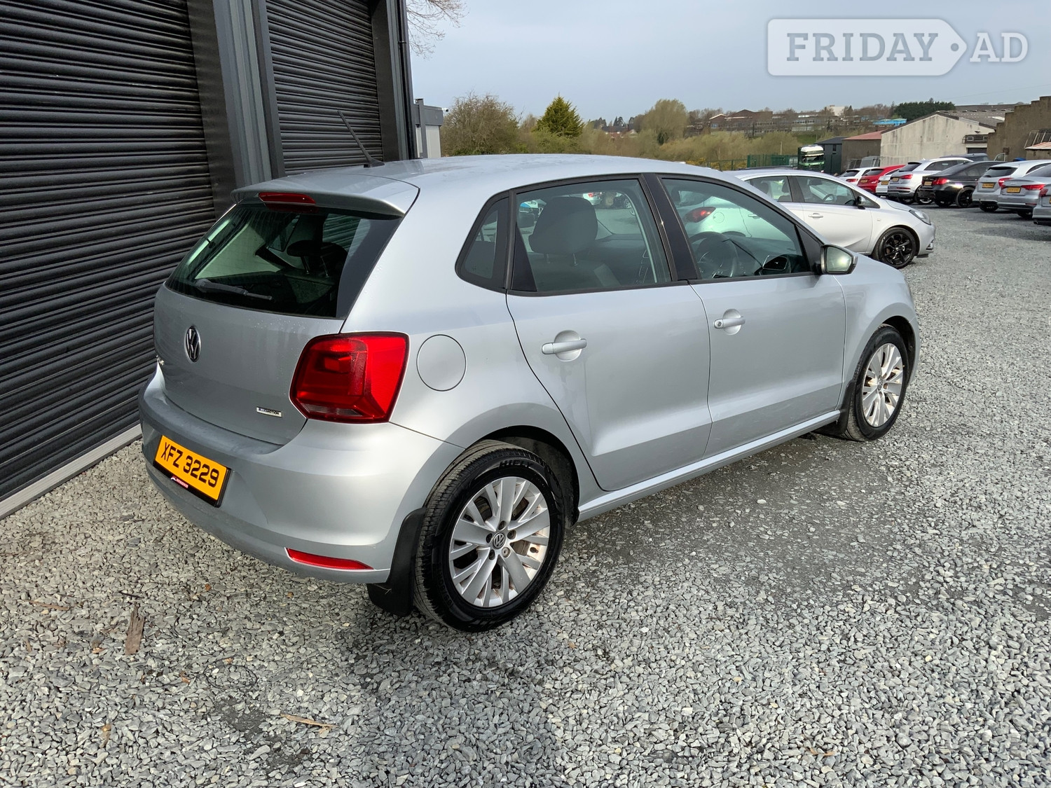 Volkswagen Polo 2015 - Cars
