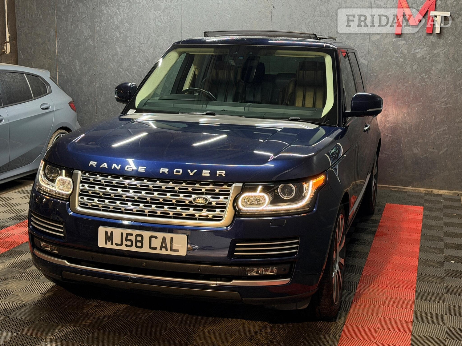 [ berth ]Land Rover Range Rover