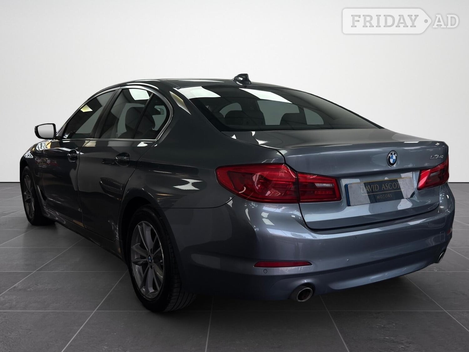 [ berth ]BMW 5 Series