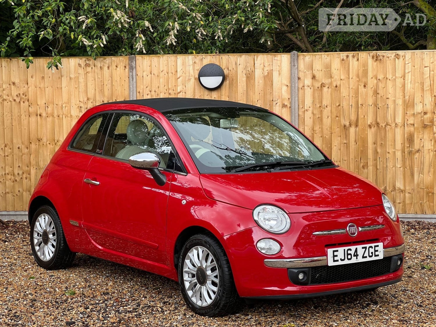 Fiat 500c 2015 in Cranleigh