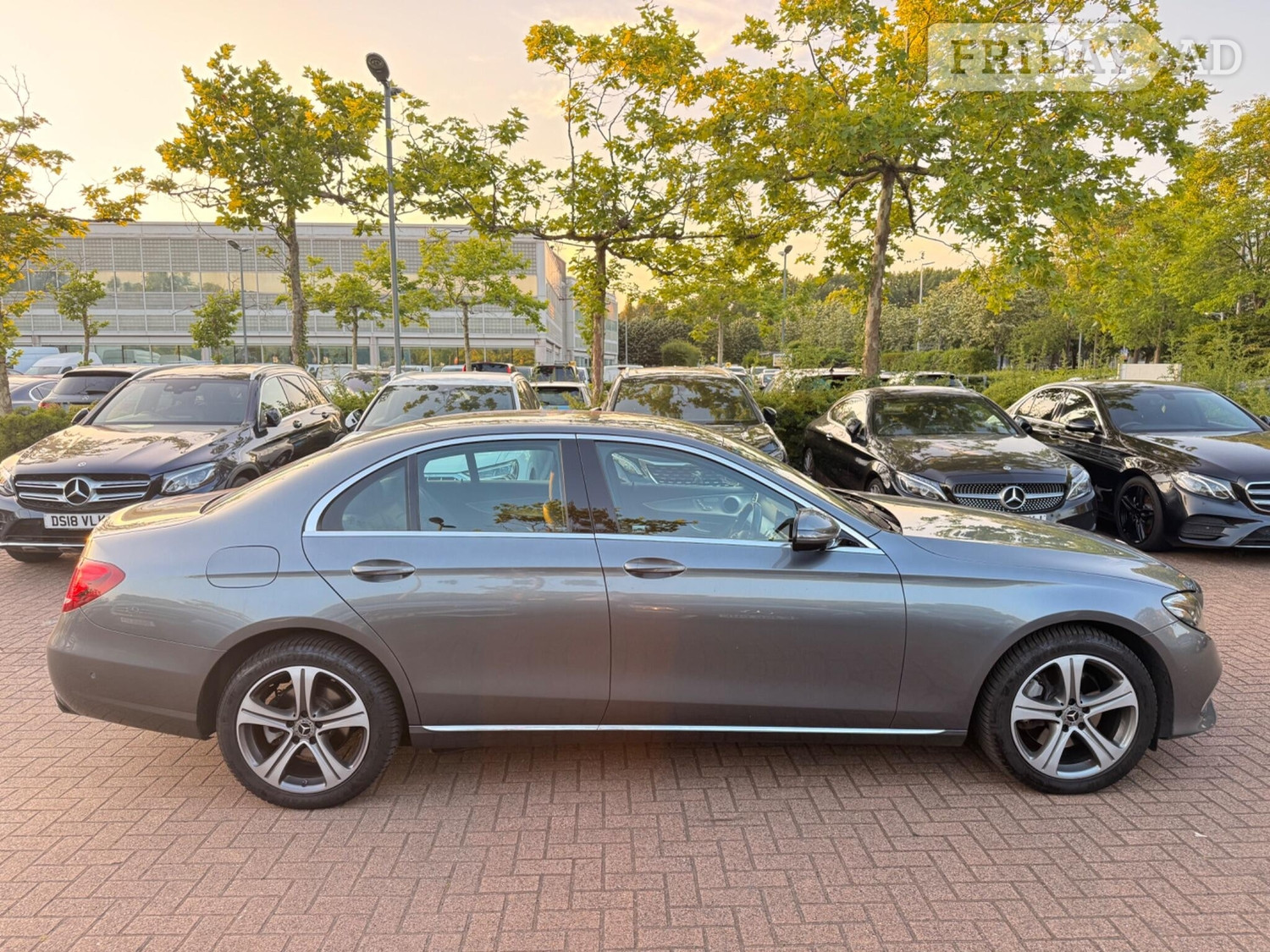 [ berth ]Mercedes-Benz E Class