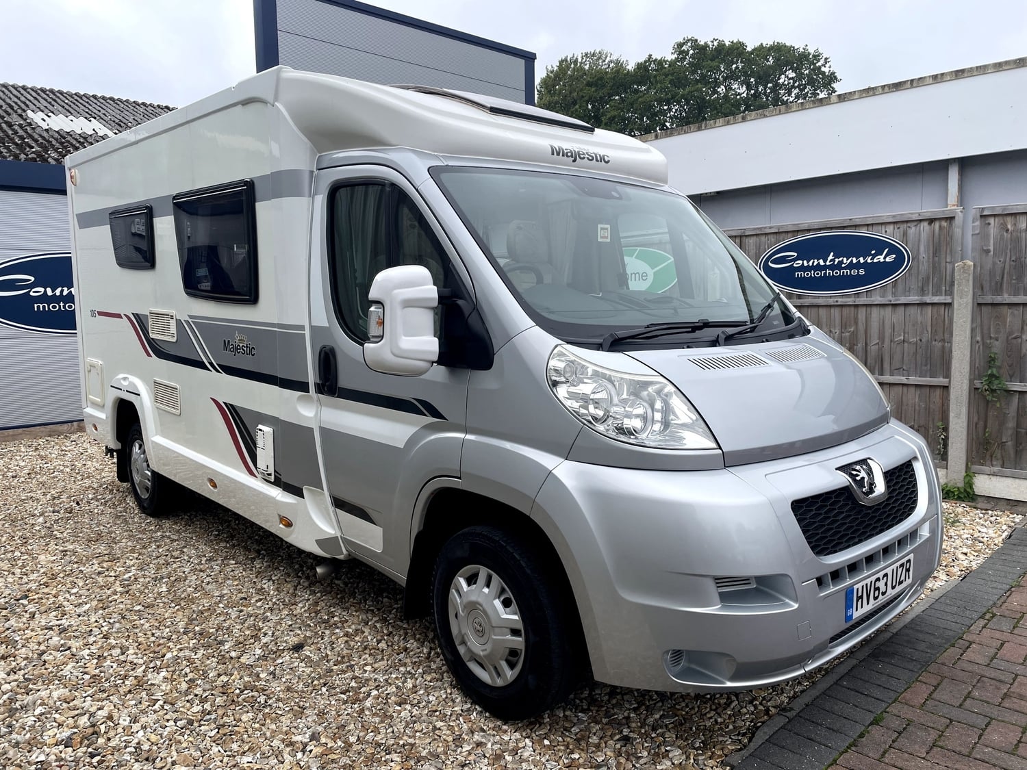 [ berth ]Elddis Majestic 105