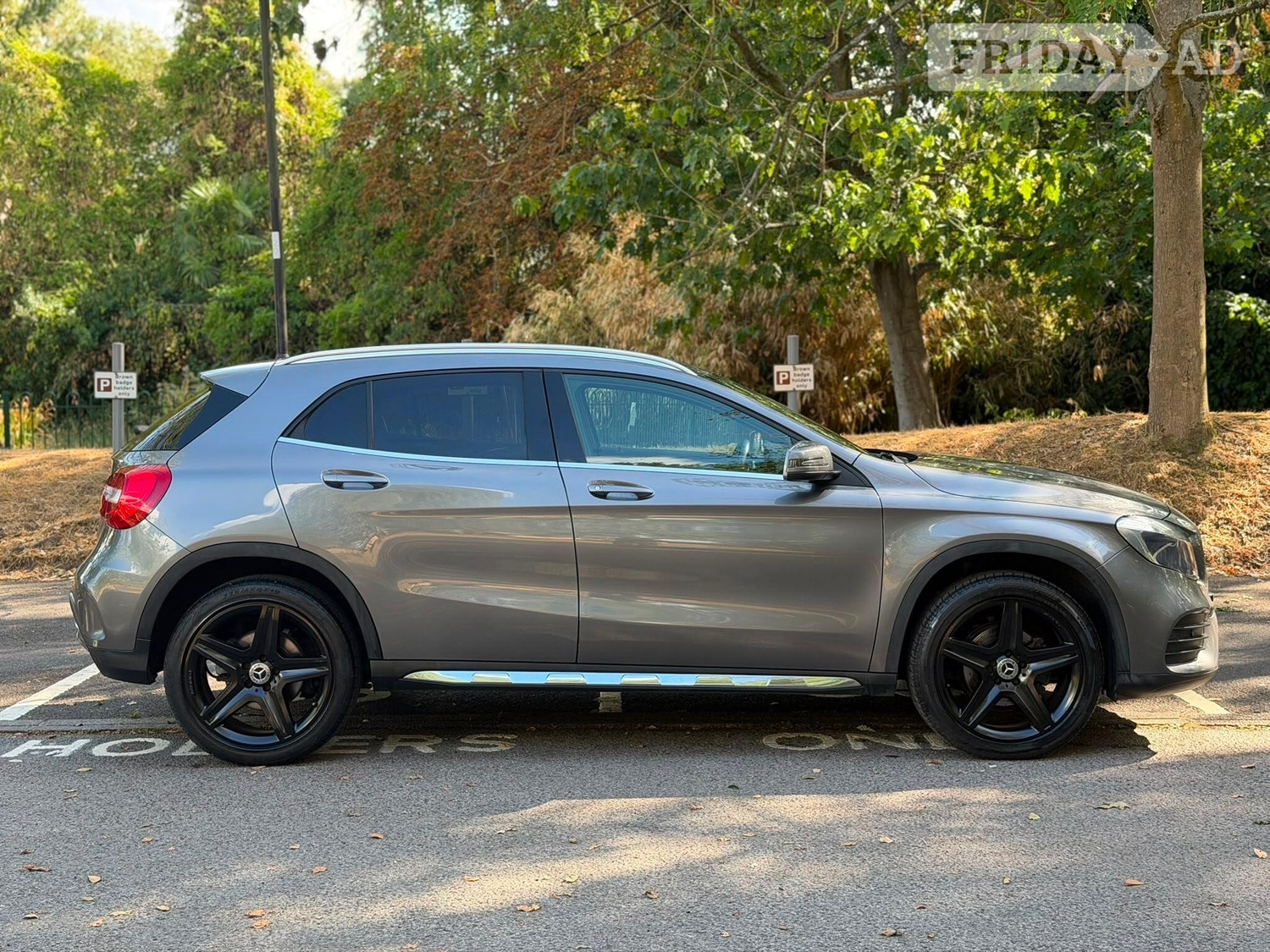 [ berth ]Mercedes-Benz GLA