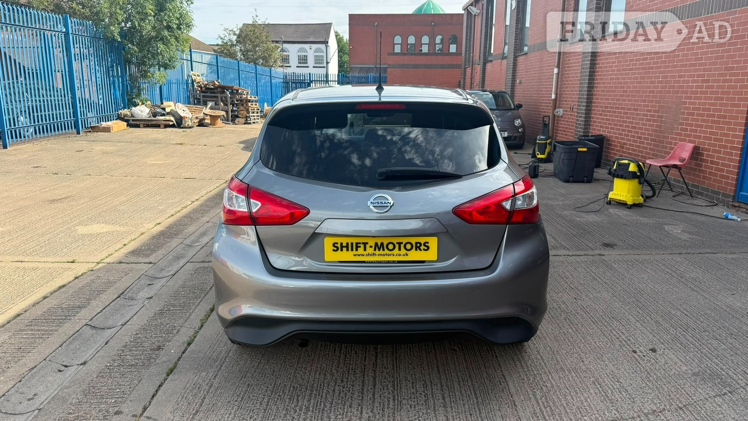 Nissan Pulsar 2017 - Cars in Leicester