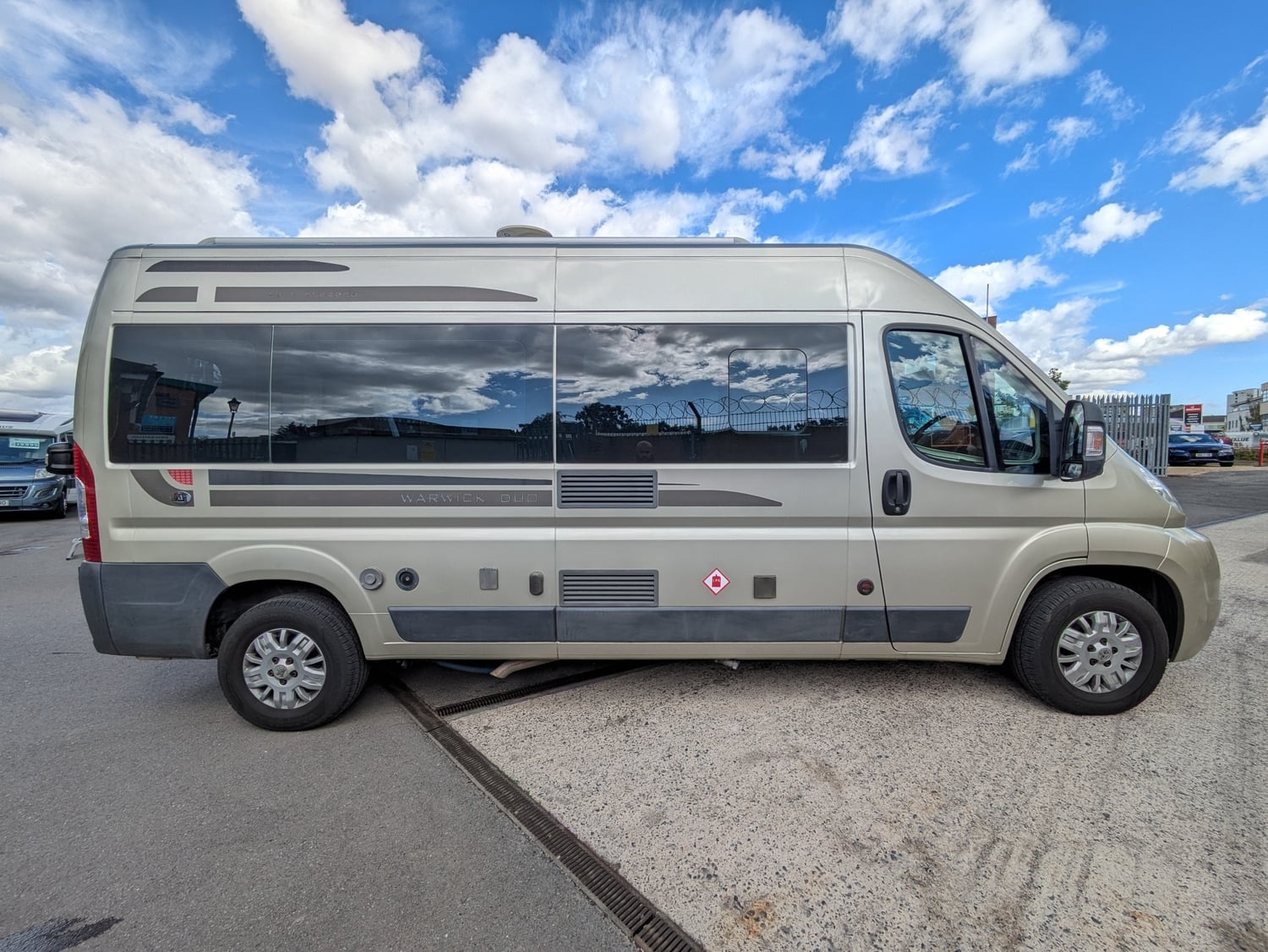 Auto-Sleepers Warwick Duo Bracknell